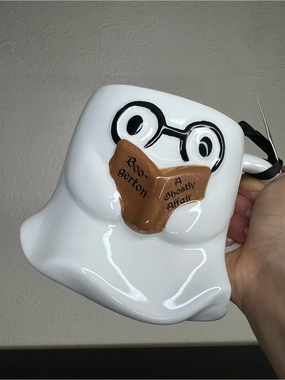 NEW Cobwebs & Cauldrons Ghost with ‘Boo-gerton A Ghostly Affair’ Book Mug